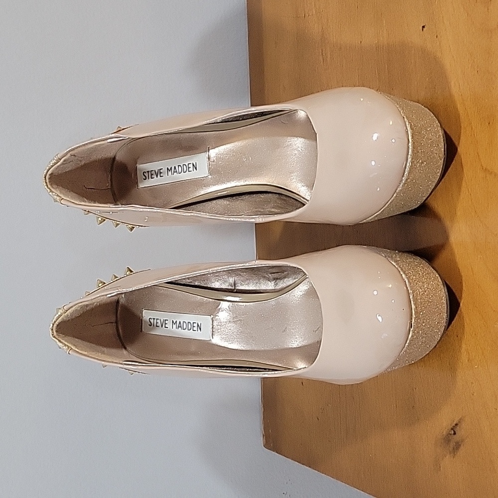 Steve Madden size 9 nude platform pumps